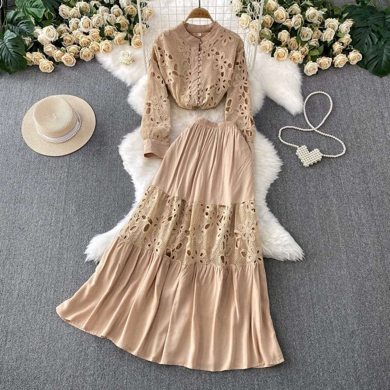 Elegante camicetta in pizzo con collo alto e gonna patchwork attillata – Completo sofisticato in due pezzi per donna_voghion.com