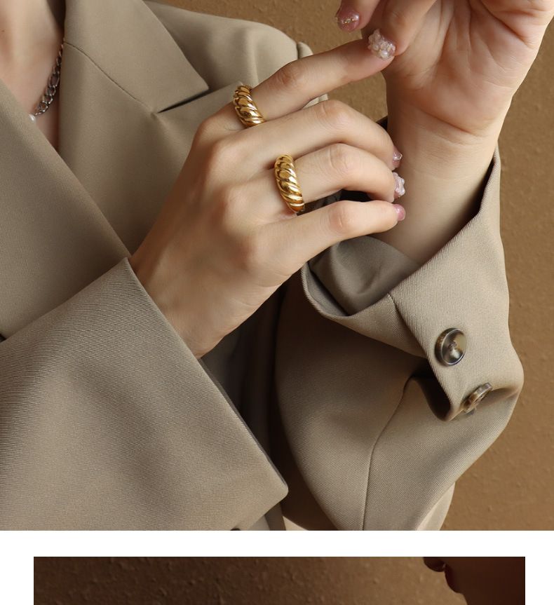 Bague vintage moletée en acier inoxydable plaqué or 18 carats pour femme, style géométrique minimaliste, tailles 6 à 9_voghion.com