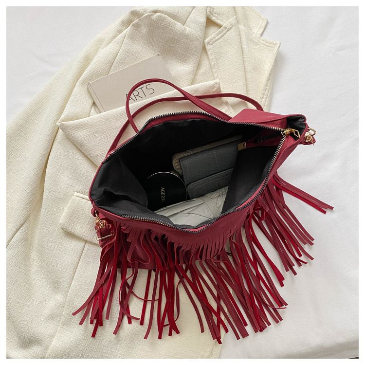 Tassel Large Capacity Bag Women's Shoulder Bag Messenger Bag_voghion.com