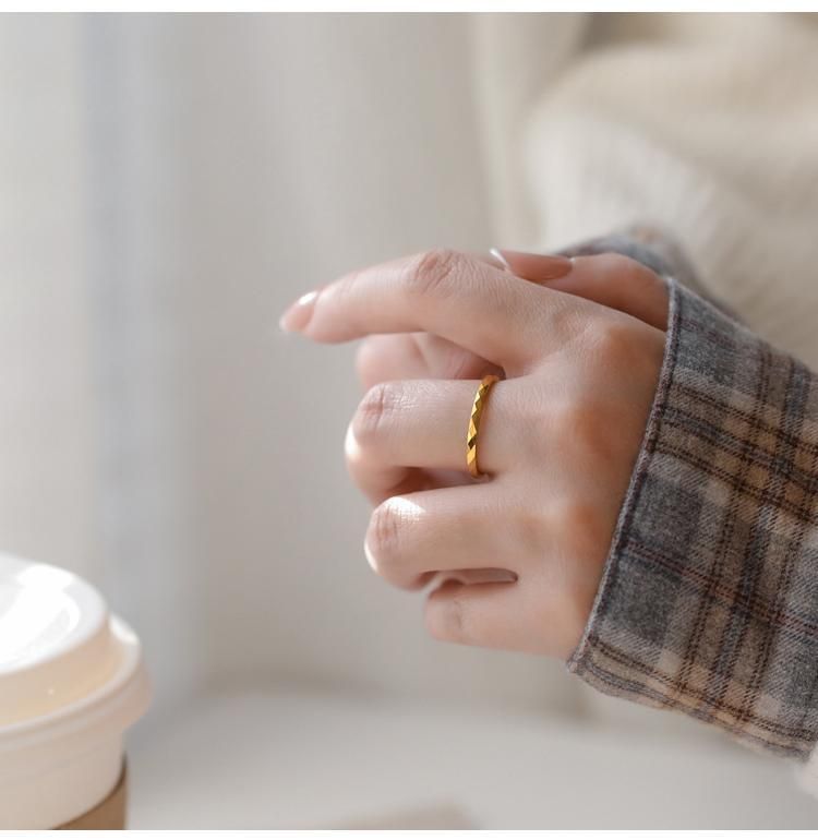 Acciaio al titanio resistente allo sbiadimento per il design di nicchia Instagram femminile, anello per indice semplice, anello di coppia fresco e personalizzato_voghion.com