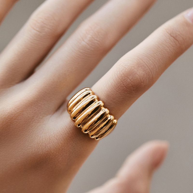 Bague d'empilage irrégulière préservation de la couleur mode affaires OL dames rétro bague style moderne véritable galvanoplastie en or_voghion.com
