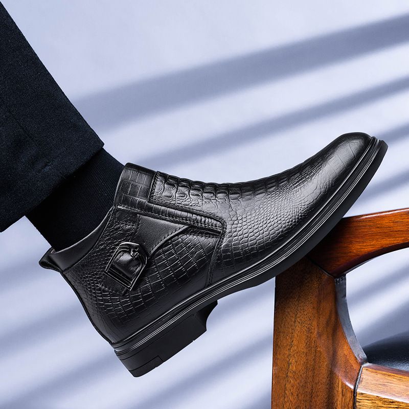 Men's Embossed Crocodile Chelsea Boots Pointed Middle Top Short Boots Wind Martin Boots Men's_voghion.com