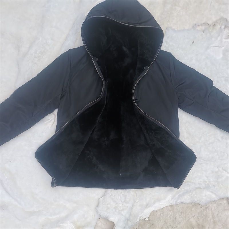 "Premium Genuine Sheepskin Leather Coat – Hooded Winter Jacket With Wool Lining, Cold-Resistant & Stylish One-Piece Stitching Design"_voghion.com