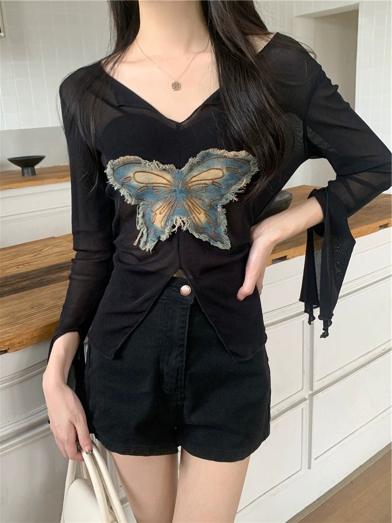 Camicia da donna estiva con cappuccio in maglia sottile a maniche lunghe e scollo a V, in tessuto a patch di farfalle americano di alta qualità_voghion.com