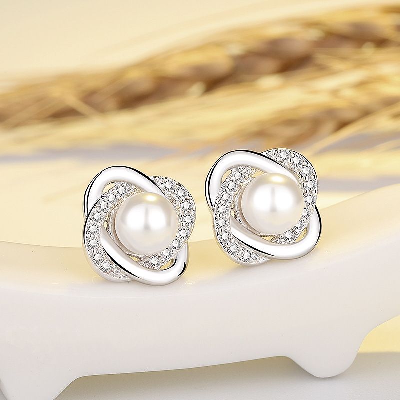 Qiaolanxuan Zilveren Naald Zuid-Korea Oostpoort Roterende Zirkoon Parel Oornagel Mode Vrouwen Ooraccessoires_voghion.com