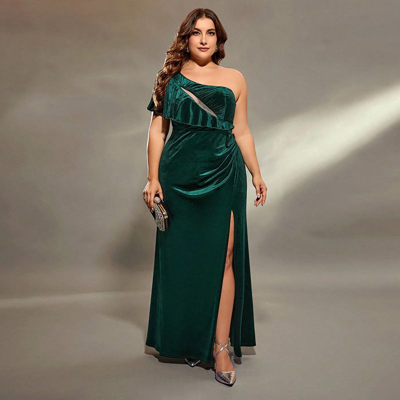 Elegant Off-Shoulder High-Slit Evening Dress For Parties & Special Occasions – Plus Size Bodycon Gown In Stunning Green_voghion.com