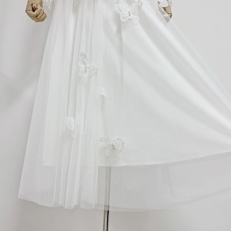 Elegante completo due pezzi in pizzo francese e rete – Ricami floreali e dettagli con fiocco – Top snellente in vita + gonna fluida in tulle – Stile vintage romantico_voghion.com