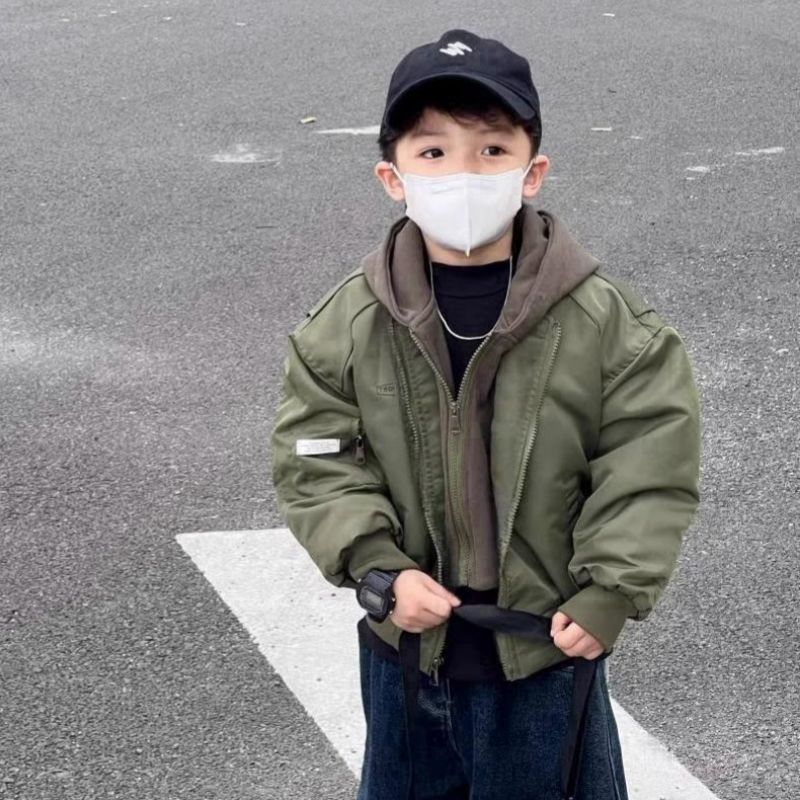 Giacca da baseball primaverile con cappuccio per bambini Mother & Kids - Elegante look bicolore a strati per bambini, leggera e comoda, perfetta per giocare all'aperto_voghion.com