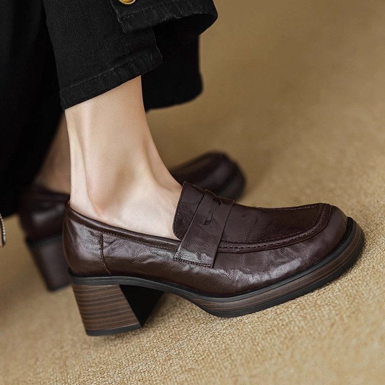 Mocassini slip-on con tacco alto e punta quadrata, nuovi e autentici, da donna, in pelle, con suola spessa, per l'inizio della primavera 2025_voghion.com