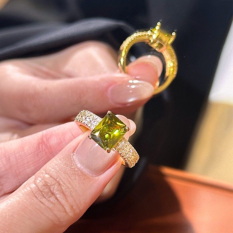 Olivgrüner Zirkonring im französischen Hofstil – Elegantes, luxuriöses, offenes Design für Damen_voghion.com