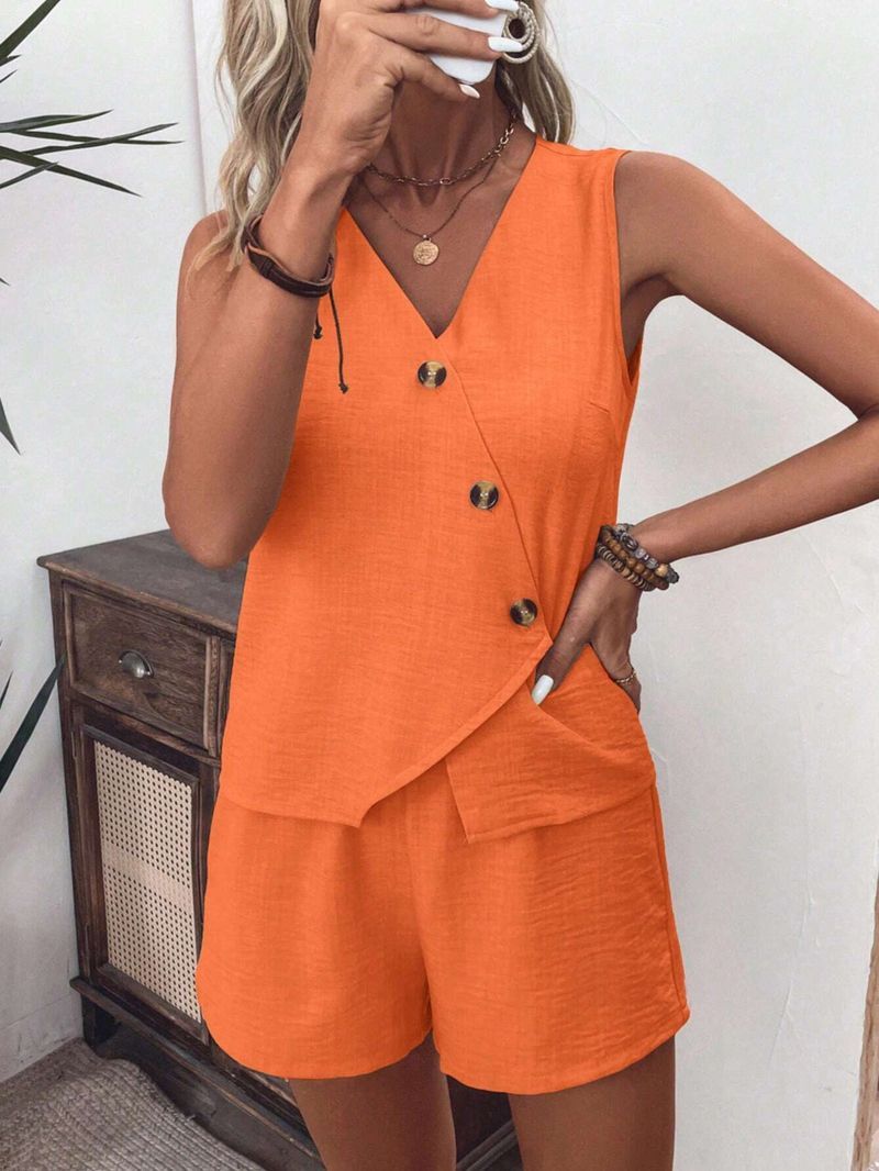 Completo estivo 2025 con canotta irregolare e pantaloncini casual con scollo a V_voghion.com
