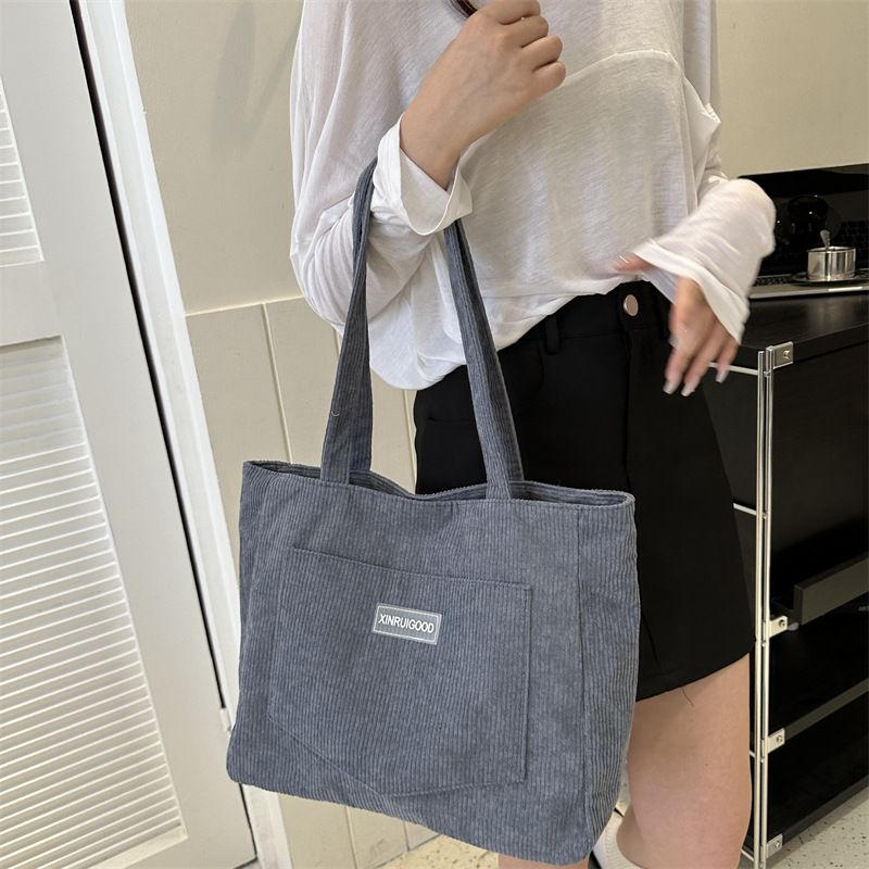 2025 Nuova borsa a tracolla versatile in velluto a coste di grande capacità, alla moda, da ascella, per donna_voghion.com