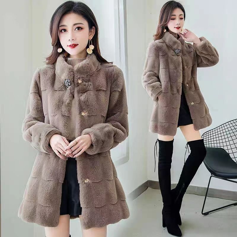 Abbigliamento da donna Autunno e Inverno Nuovo stile Cappotto in vera pelliccia di visone Cappotto da donna in pelliccia di visone danese aderente di media lunghezza_voghion.com
