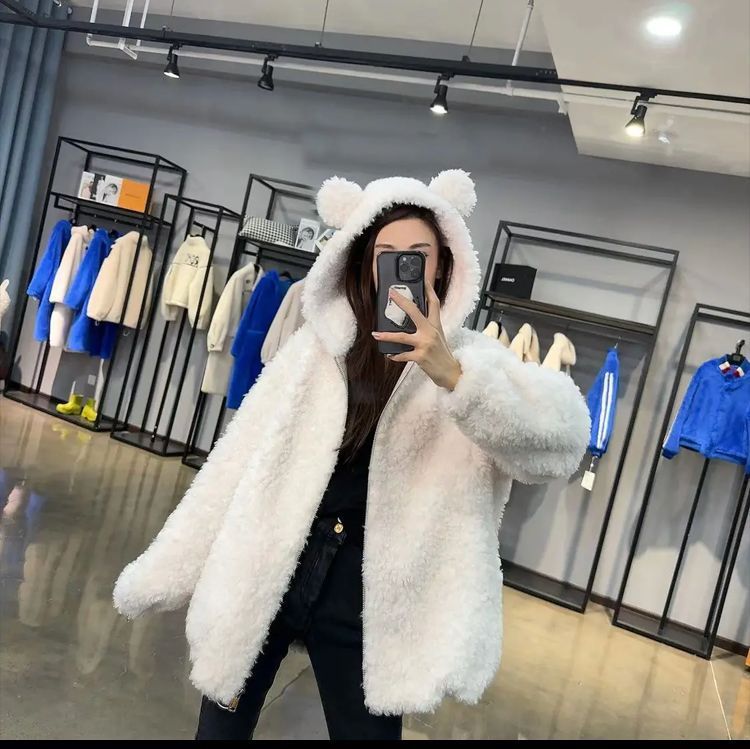 Cappotto invernale in pelliccia sintetica in stile coreano da donna con colori caramella - Giacca oversize con collo polo per donna_voghion.com