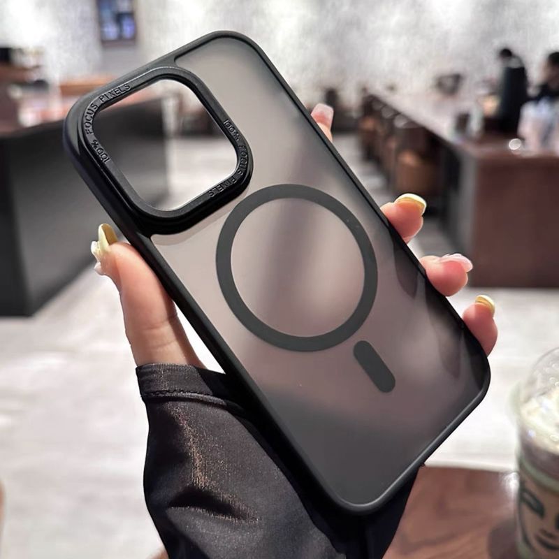 Phone Case & Covers Hardware Magnetic Suction Suitable Frosted Mobile Phone Case Skin Feeling Protective Cover_voghion.com