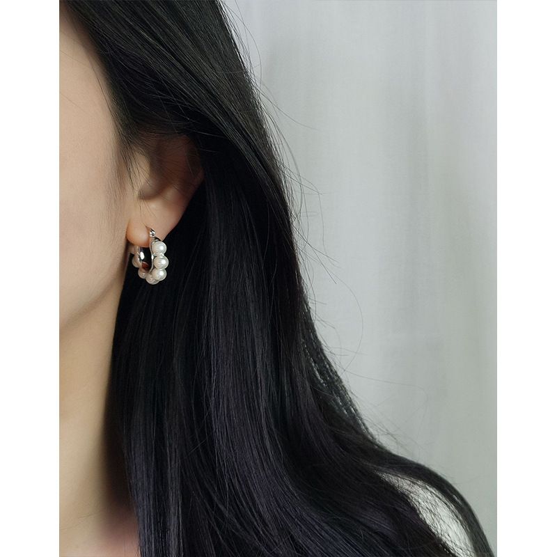 Orecchini a cerchio con perle in argento puro S - Design di nicchia leggero ed elegante | Gioielli per orecchie di alta gamma ispirati alle celebrità di Internet_voghion.com