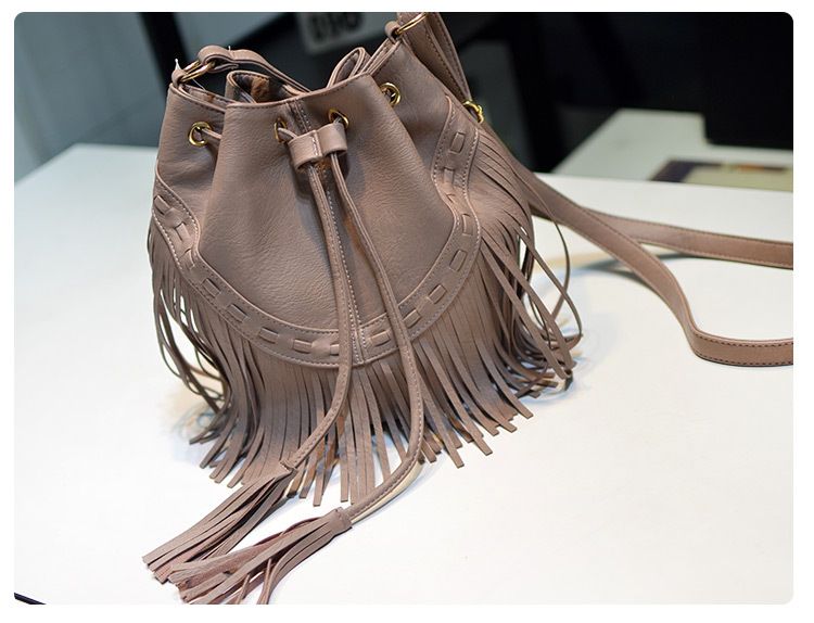 Leisure drawstring handmade tassel bucket single shoulder crossbody bag, women's bag trend_voghion.com