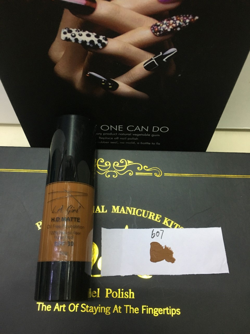 4-farbig gemischtes flüssiges Grundierungspulver, feines Make-up, super schwimmender Pasten-Concealer_voghion.com