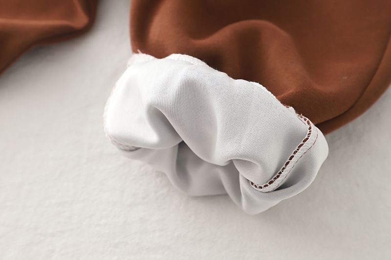 Abbigliamento per bambini primavera e autunno 2025, versione coreana, colletto a ribalta, casual, felpa con cappuccio e maniche lunghe, due pezzi._voghion.com