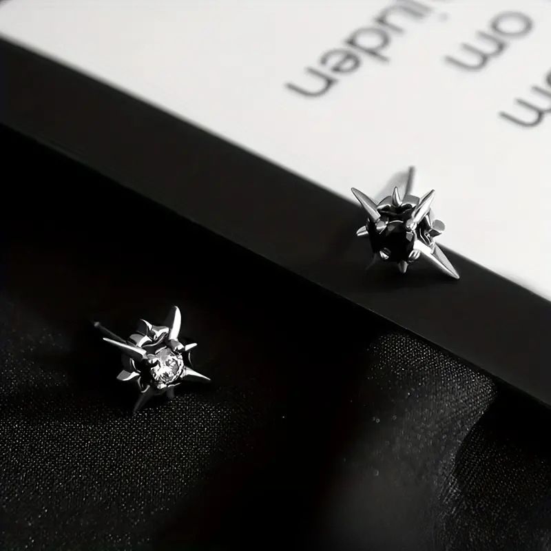 Orecchini da uomo in stile hip hop, punk rock, street, con strass, in bianco e nero_voghion.com