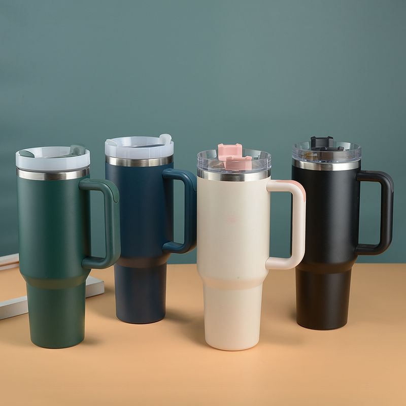 40oz Autobeker Grote Capaciteit Dubbellaags Vacuüm Huishoudelijke Auto Draagbare Thermosbeker met Reuzenhandvat_voghion.com
