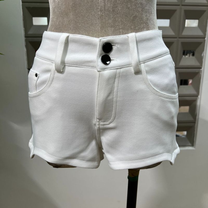 Kadın Giyim Moda Gösterisi Stili Düşük Kesimli Straplez Kısa Üst ve Düz Renk Streç Şort Takımı - Nefes Alabilir Polyester, Rahat Kesim (Beyaz/Kırmızı/Siyah)_voghion.com
