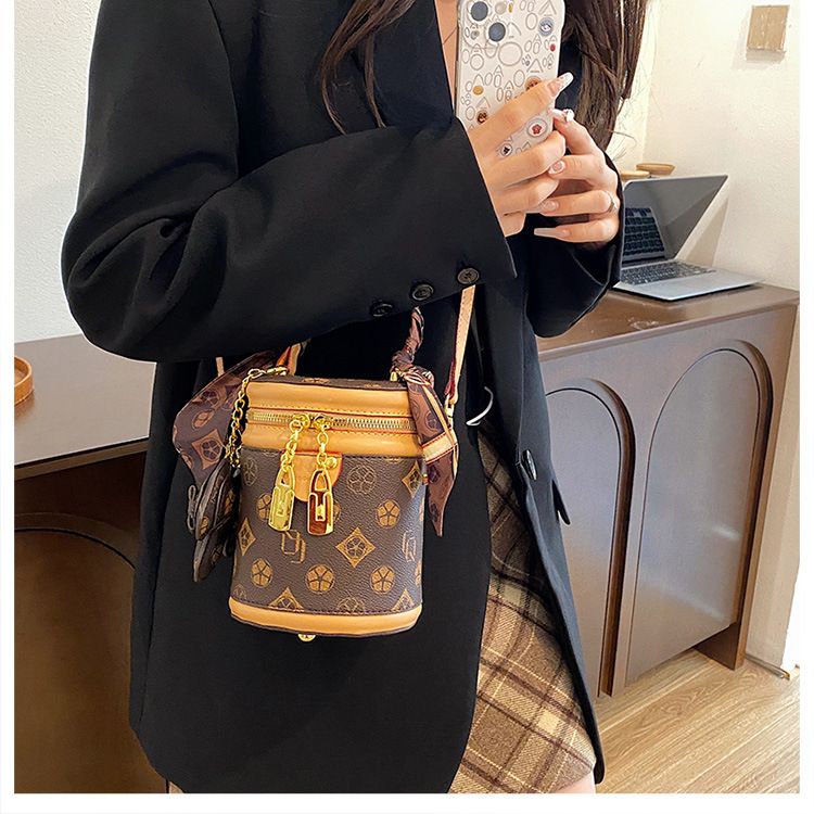 Borsa a secchiello stampata per donna 2024 borsa alla moda borsa a tracolla cilindrica versatile tendenza_voghion.com