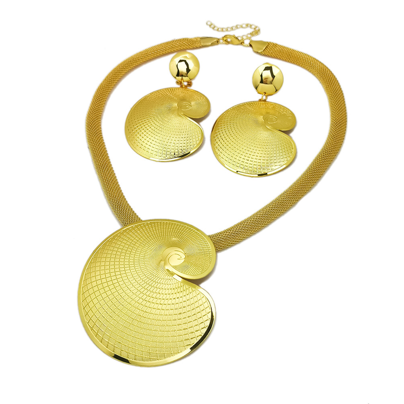 Lotto di gioielli con collana da sposa indiana placcata in oro con conchiglia di Dubai_voghion.com