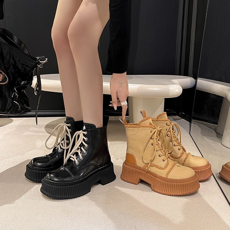 Super Cool Workwear Casual Style Height-Increasing Thick-Soled Martin 2025 Winter Chunky High Heel Round Toe Lace-Up_voghion.com
