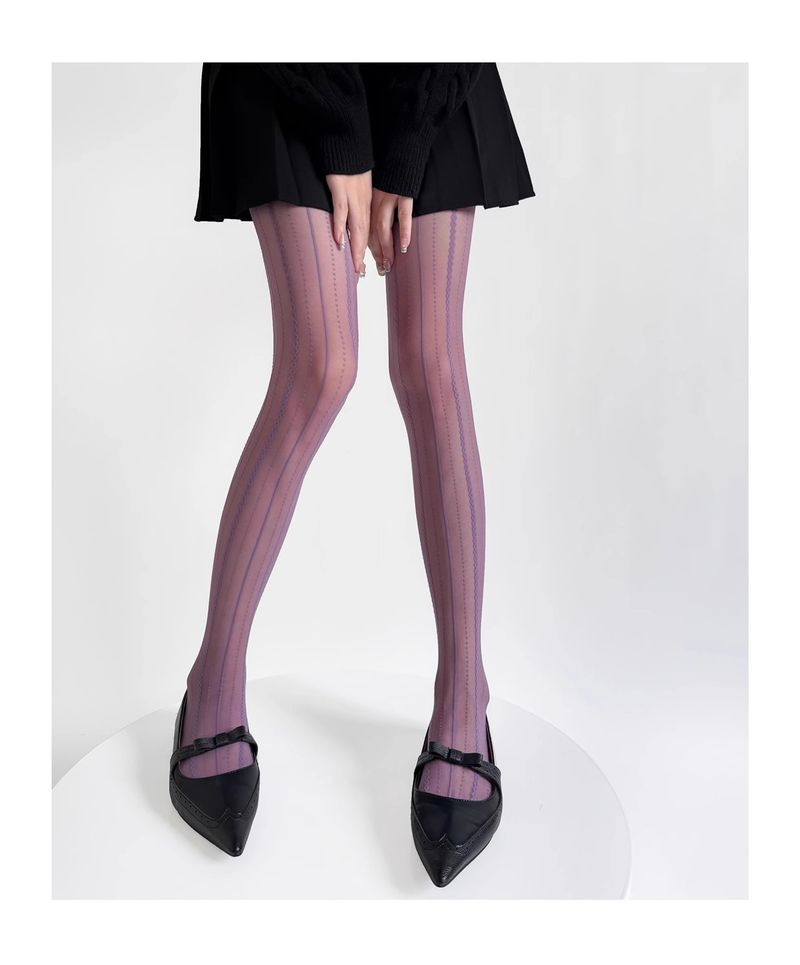 Rajstopy z koronki wiktoriańskiej – barokowe pończochy z siateczki w paski dla Lolity i Dark Academii (czarno-biało-lawendowe, rozmiar uniwersalny)_voghion.com