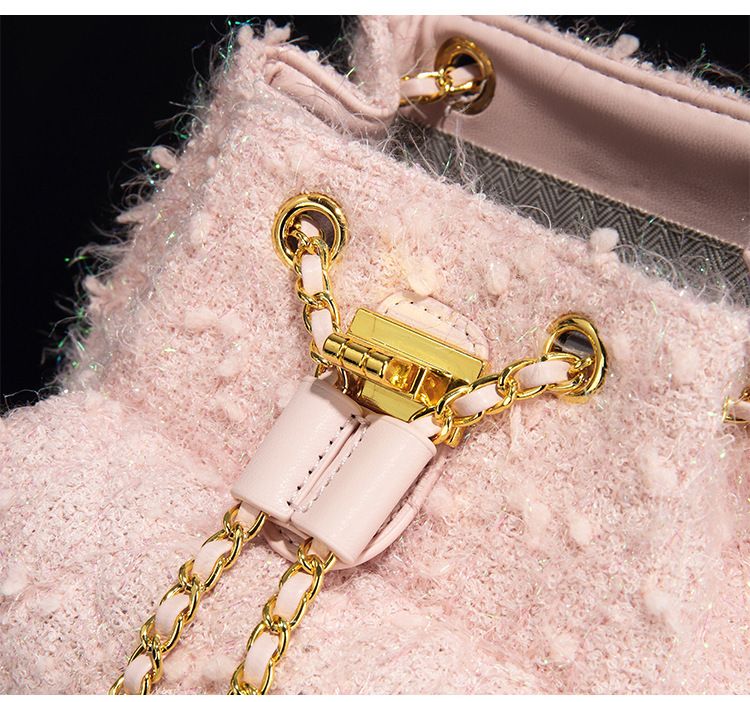 2025 Frühling und Sommer Neue Damen Wolltasche, Schicker Design Kettenrucksack, Multifunktionale Umhängetasche Modisch Vielseitig Freizeit Täglich Einfach_voghion.com