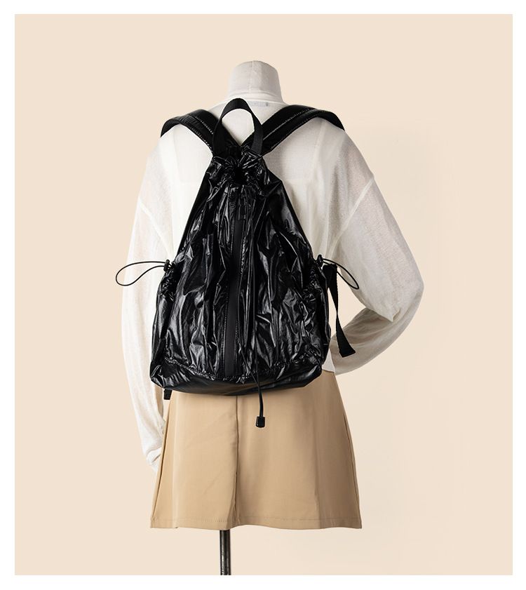 High aesthetic drawstring with niche design, new casual backpack, fashionable women's large capacity student backpack_voghion.com