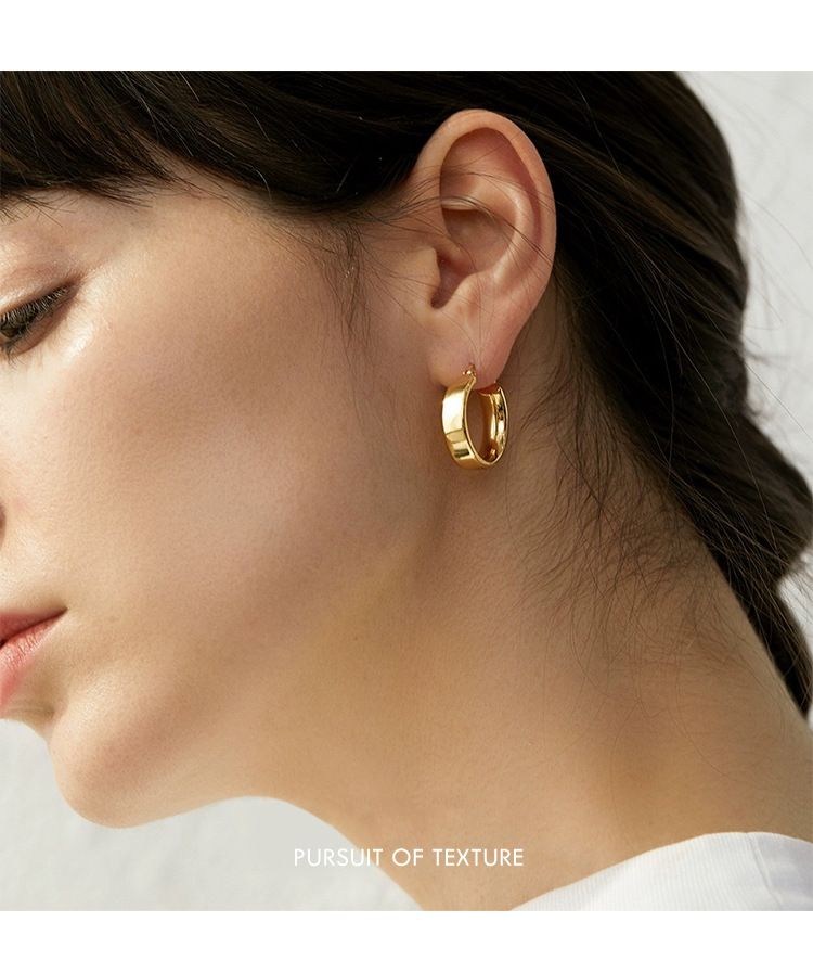 Simple metal geometric circle earrings basic style temperament high end versatile earrings real gold plated female earrings_voghion.com