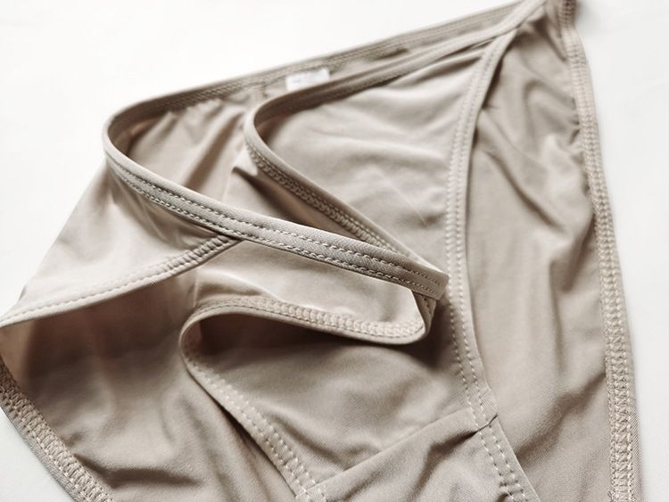 2023 New Low Waist Ice Silk Sexy Triangle Bag Hip Solid Color Thin Belt Comfortable And Breathable Women's Underwear_voghion.com