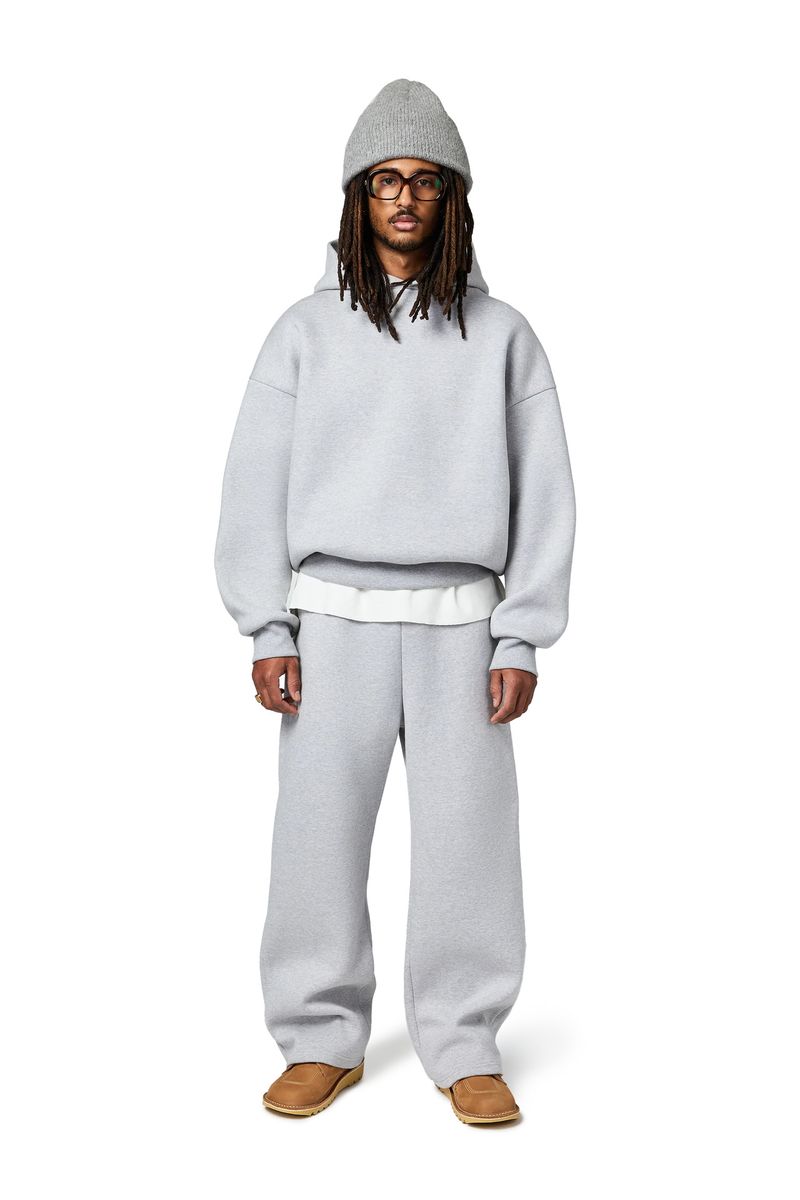 Ropa para hombre: Trajes holgados con hombros caídos, sudaderas con dobladillo acanalado, cinturones elásticos con cordón oculto y pantalones deportivos._voghion.com