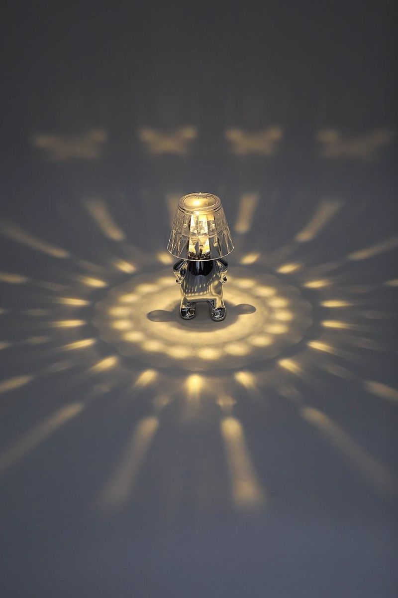 Bored Late At Night, Let The Little People Stand On Your Hips Guard You. Creative Night Atmosphere Lights, Desktop_voghion.com