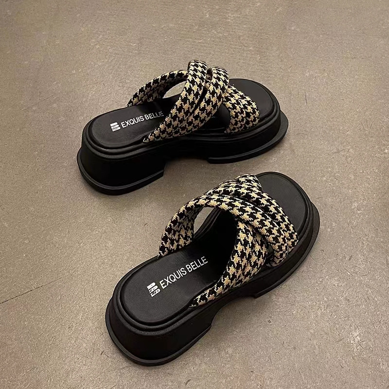 Platform slippers, muffin cross slippers, summer outerwear, 2023, new Korean version of the houndstooth plaid platform, influencer slippers_voghion.com