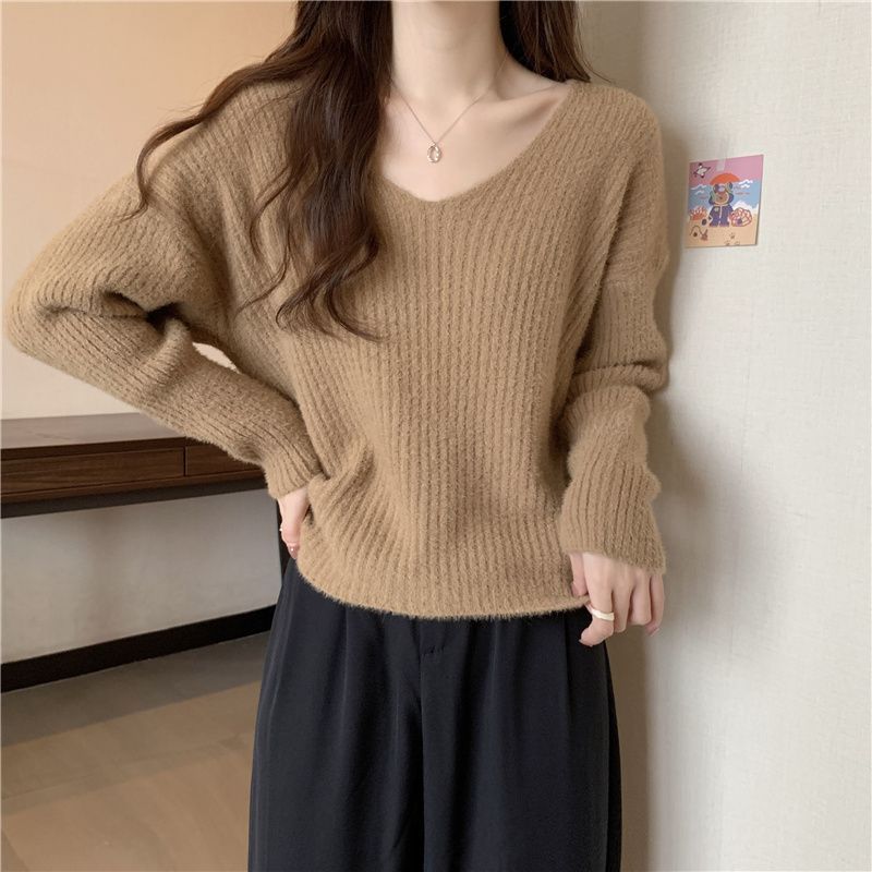 Suéter feminino verde de veludo com decote em V, estilo solto e descontraído, camisa de base macia e quente, outono e inverno, estilo Hong Kong_voghion.com