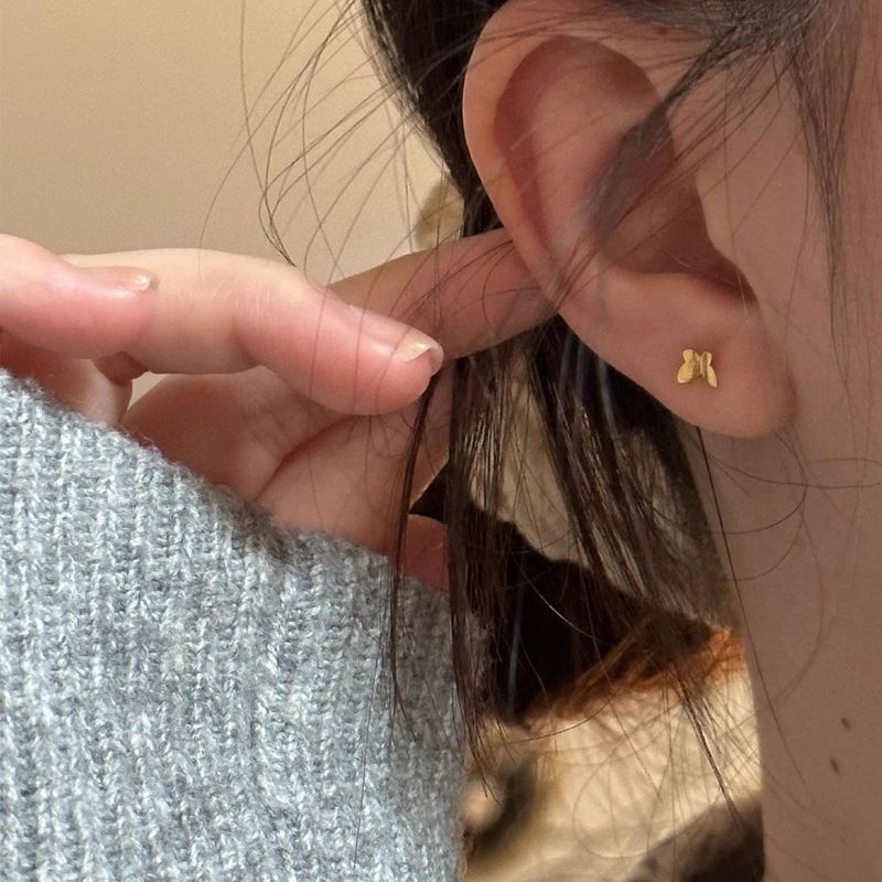 Light Luxury Niche Design Mini Small Gold Butterfly High-Value Exquisite Cute Petite High-End Earrings_voghion.com