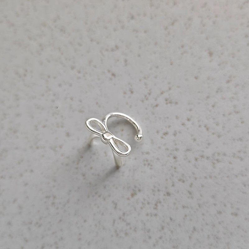 Unique Design Silver Butterfly Bow For Women Simple Personality Fashionable Commuting Versatile Earrings_voghion.com