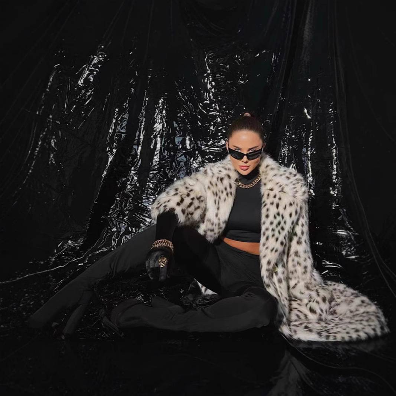 "Luxury Faux Fox Fur Coat – Long Leopard Print Trench Coat With Detachable Faux Fur Collar (S-XXXL)"_voghion.com