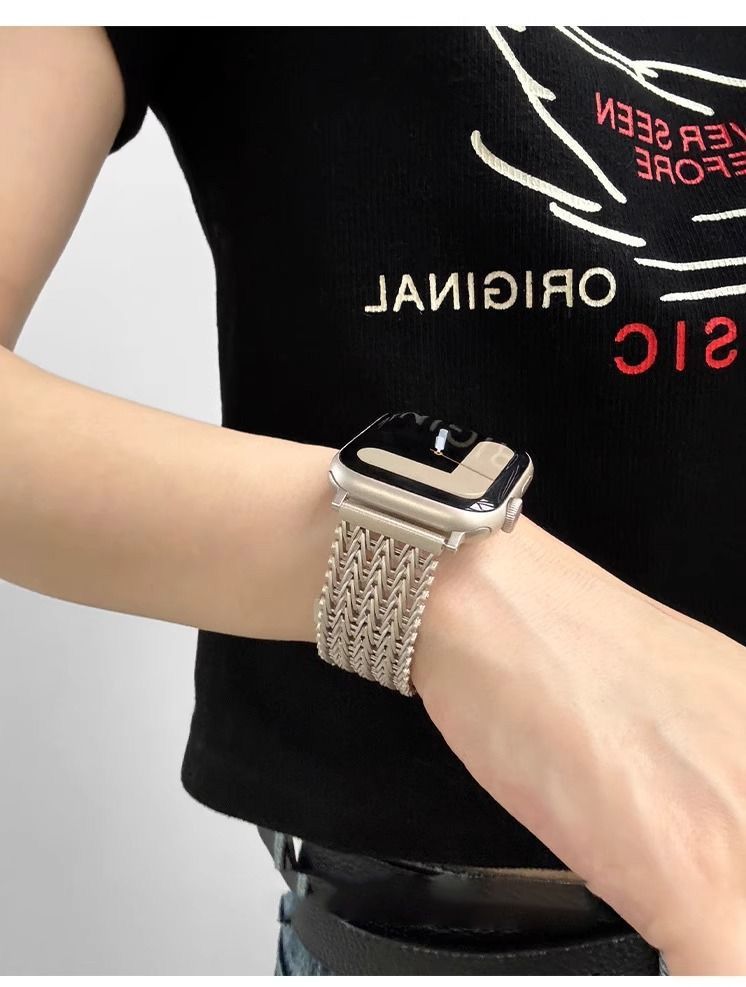 The New Magnetic Clasp Is Compatible With The Apple IWatch Model S10 Strap And Is Made Of Stainless Steel._voghion.com