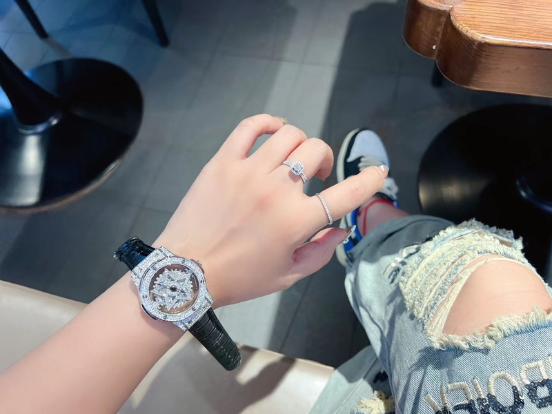 Montre à quartz avancée pour femmes, vintage, diamant, à la mode, faites une pause_voghion.com