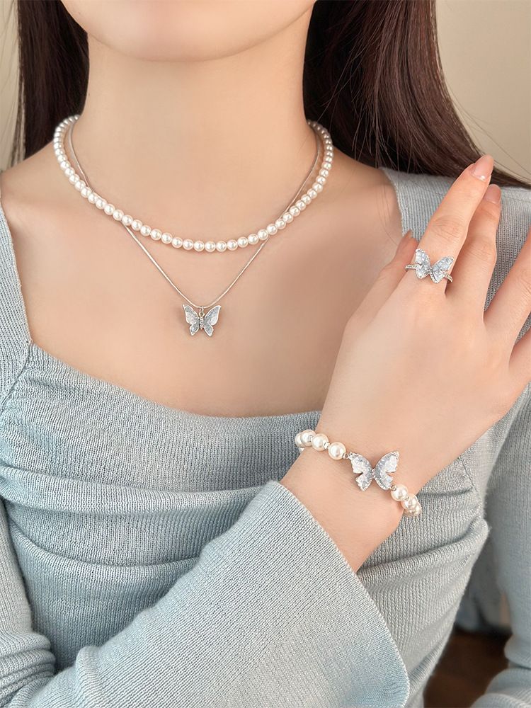 Leichter Luxus, Nische, blauer Kristall, Schmetterlingstemperament, High-End-Halskette, neue Schlüsselbeinkette, Armband, Halskette für Damen im Sommer 2024_voghion.com