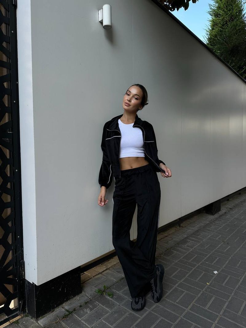 Completo autunno/inverno da donna con felpa con cappuccio e pantaloni a righe - Felpa con zip a maniche lunghe e pantaloni della tuta casual, completo trendy in due pezzi (S/M/L/XL)_voghion.com