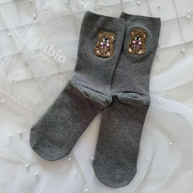 Tabio Sosks Unisex-Accessoires Bärensocken Modische Socken Mittelrohr-Doppelstift-Socken Einfarbig Schwarz-Weiß-Socken_voghion.com