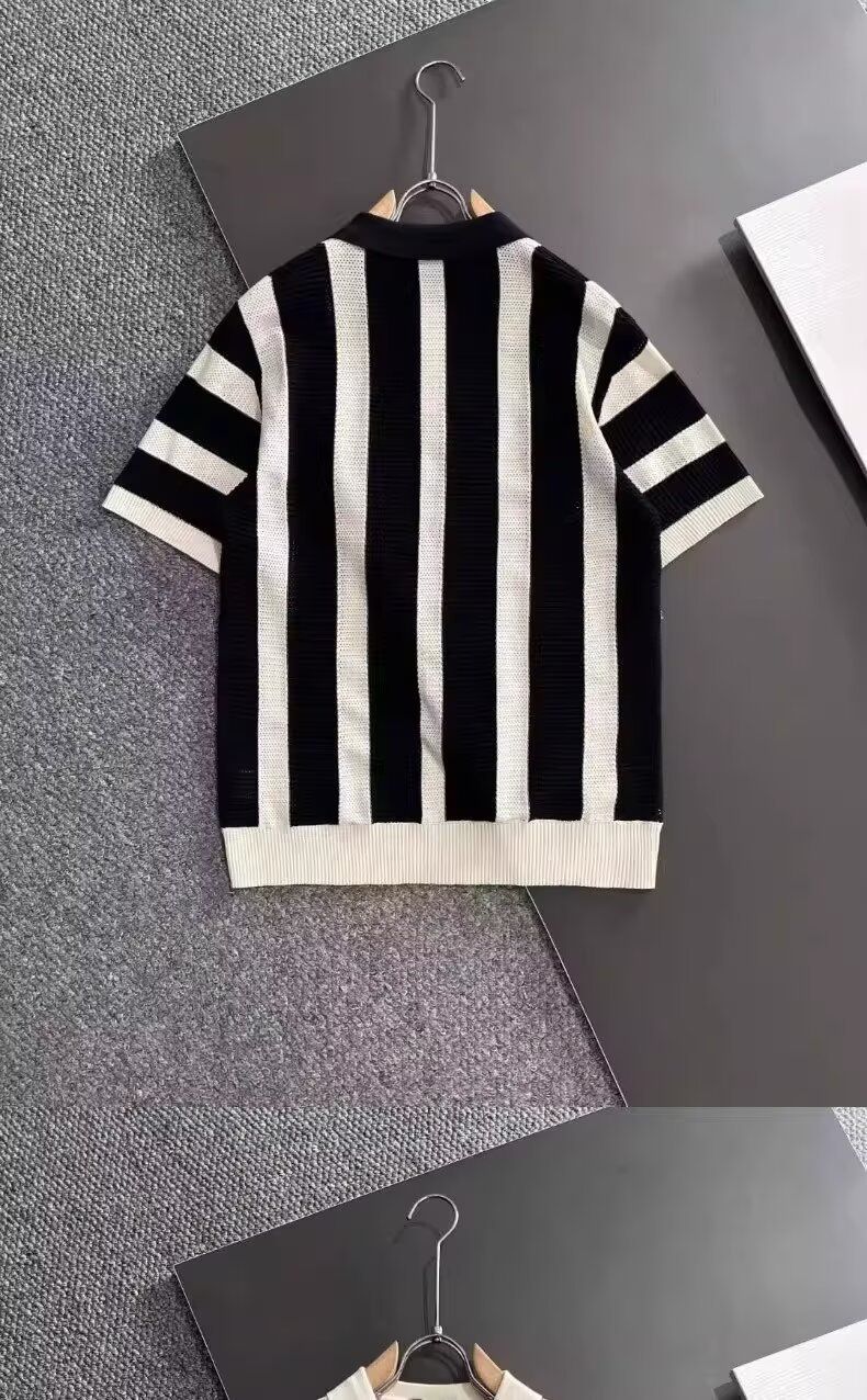 Maglietta a maniche corte a righe in maglia con risvolto a contrasto di colore, traspirante, alla moda e coordinabile._voghion.com