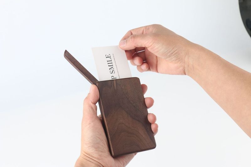 New Wooden Black Walnut Portable Holder Multifunctional High-end Business Gift Card Storage Box_voghion.com