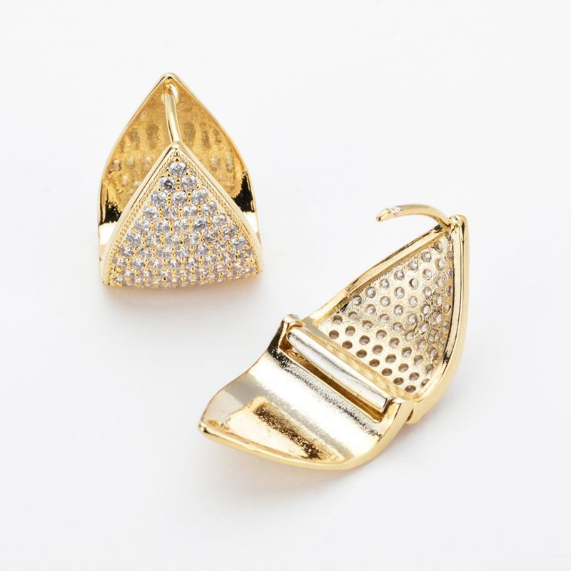 Elegant and Luxury Festival Earrings with Geometric Triangle Inlaid Zircon Metal Style Earclip Fashionable and Exquisite Versatile Earrings_voghion.com