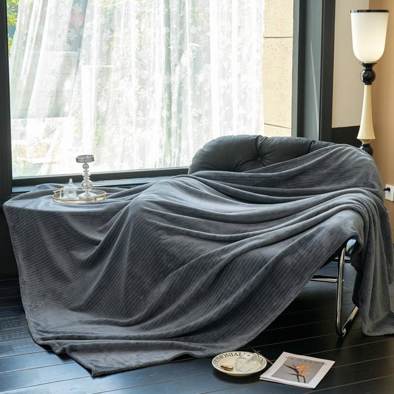 Solid Color Mink Fleece Blanket Ultra Soft Coral Fleece Throw Perfect For Kids Gifts Home Use Hypoallergenic Cozy_voghion.com